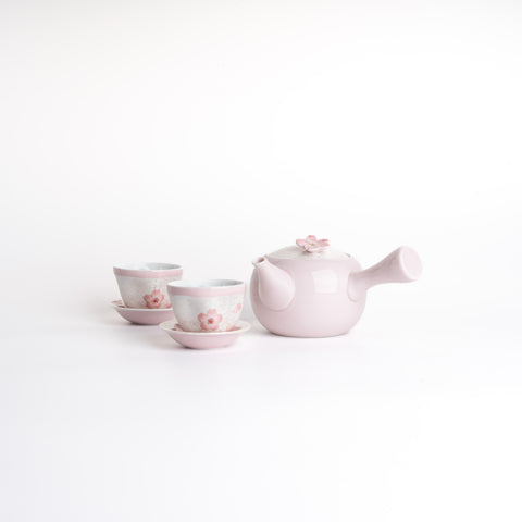 Tasei Gama Sakura Tea Cup With Saucer